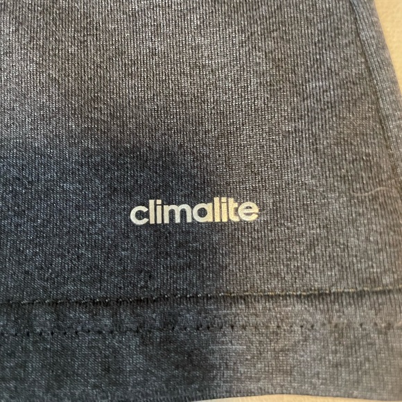 Women’s Adidas extra small work out top - Picture 4 of 6